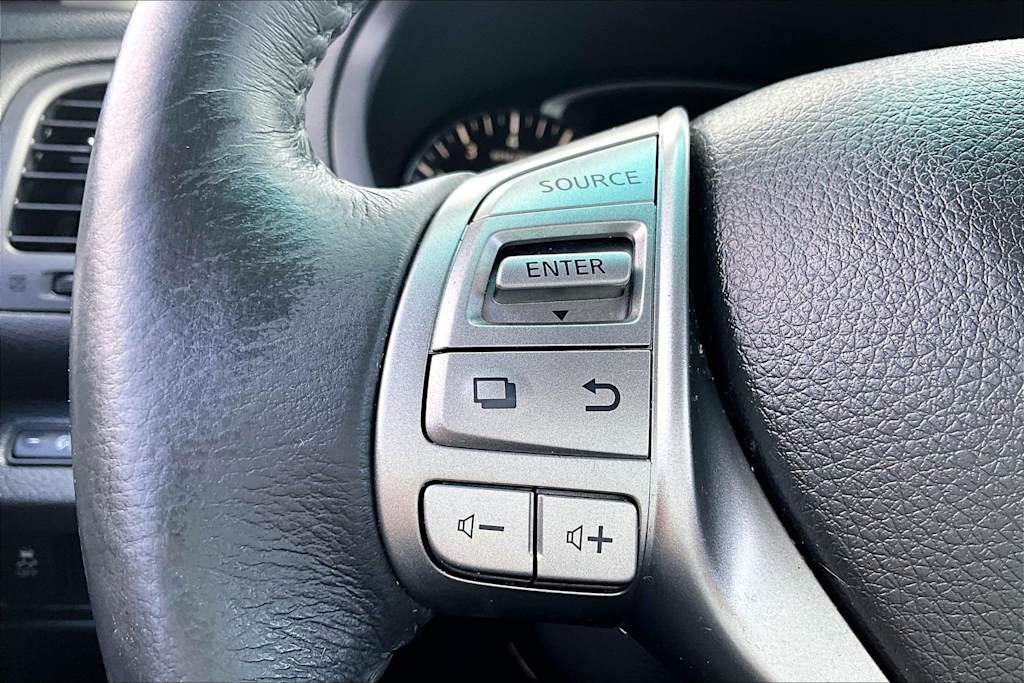 Thumbnail: 2015 Nissan Altima - 22