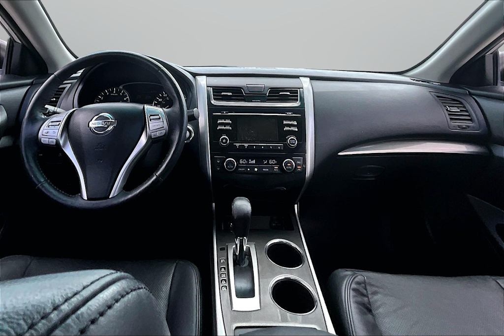 Thumbnail: 2015 Nissan Altima - 11