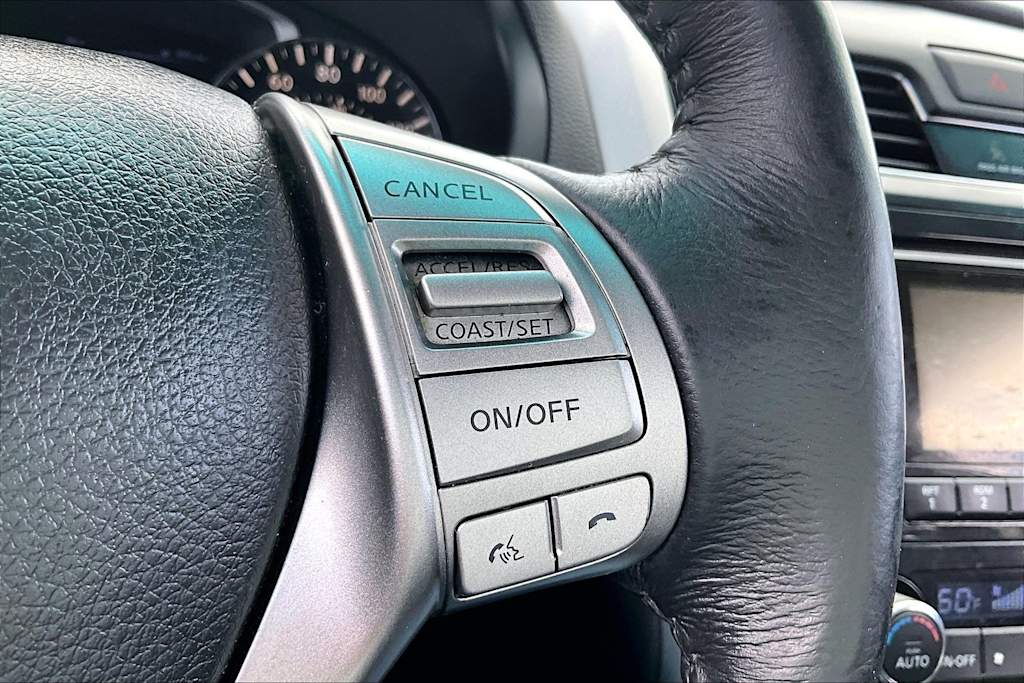 Thumbnail: 2015 Nissan Altima - 23