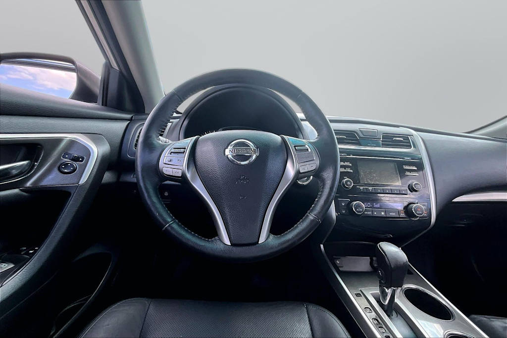 Thumbnail: 2015 Nissan Altima - 2