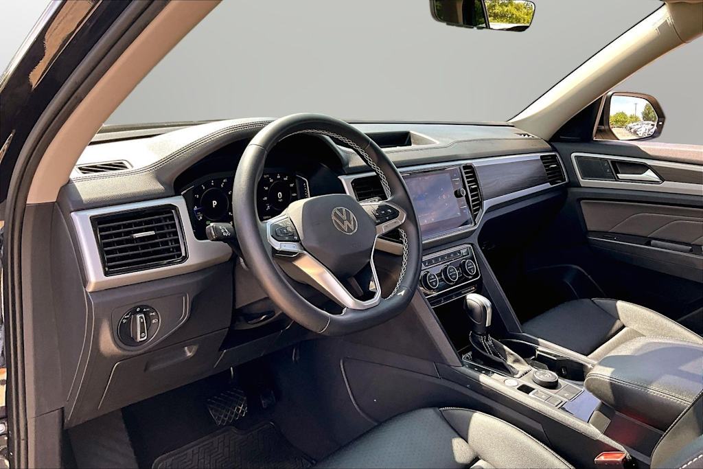Thumbnail: 2022 Volkswagen Atlas - 8