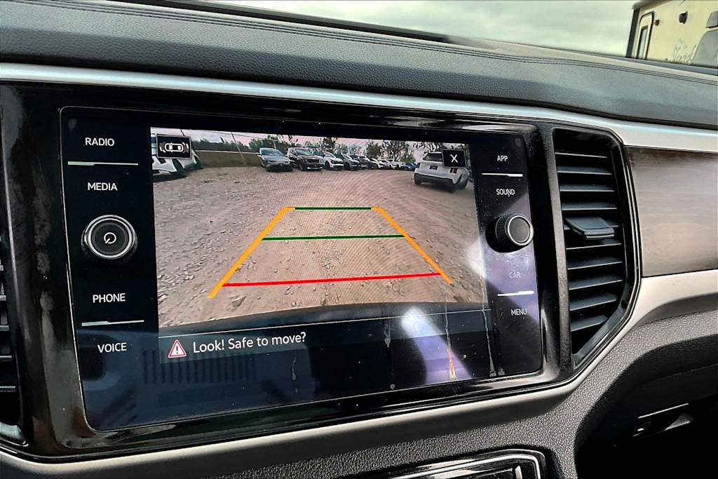 Thumbnail: 2023 Volkswagen Atlas - 14