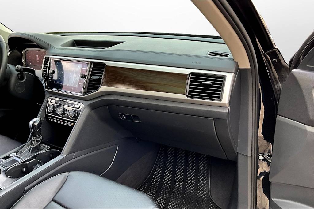 Thumbnail: 2023 Volkswagen Atlas - 21