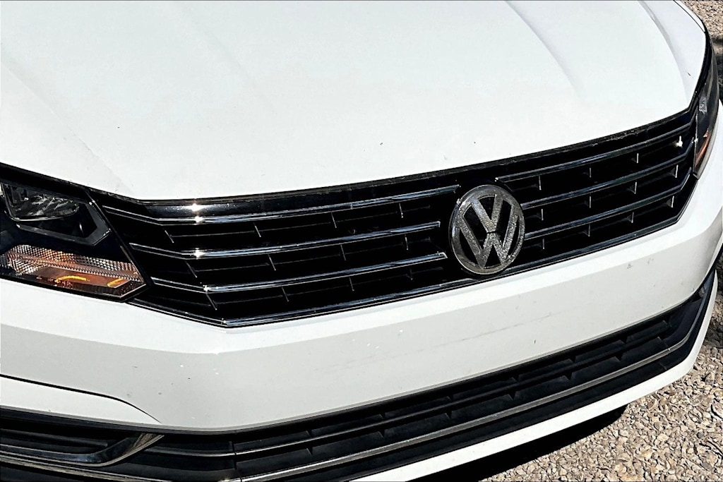 Thumbnail: 2017 Volkswagen Passat - 29