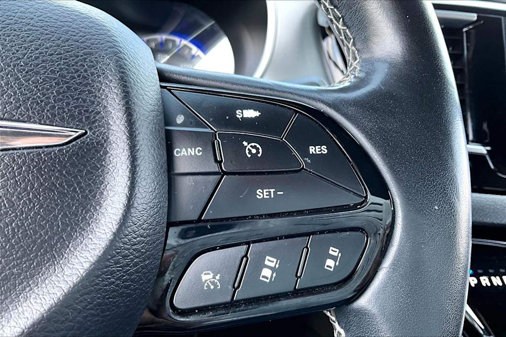 Thumbnail: 2019 Chrysler Pacifica - 21