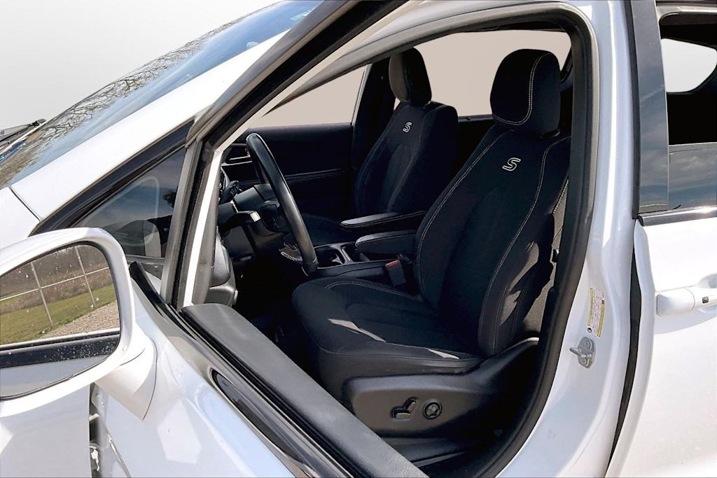 Thumbnail: 2019 Chrysler Pacifica - 24