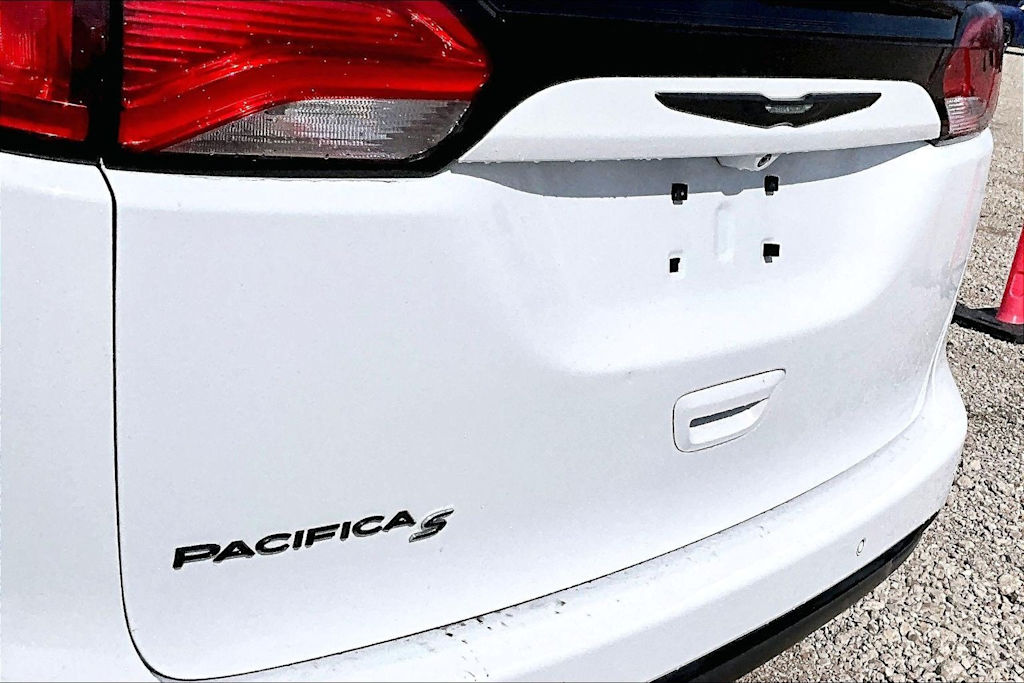 Thumbnail: 2019 Chrysler Pacifica - 29