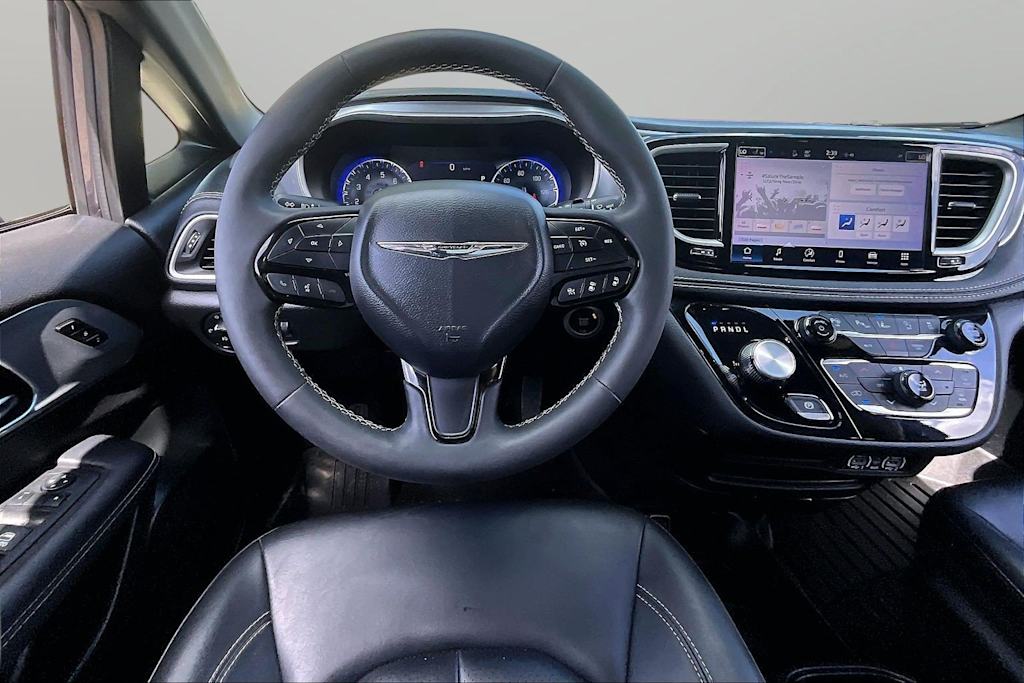 Thumbnail: 2023 Chrysler Pacifica - 2