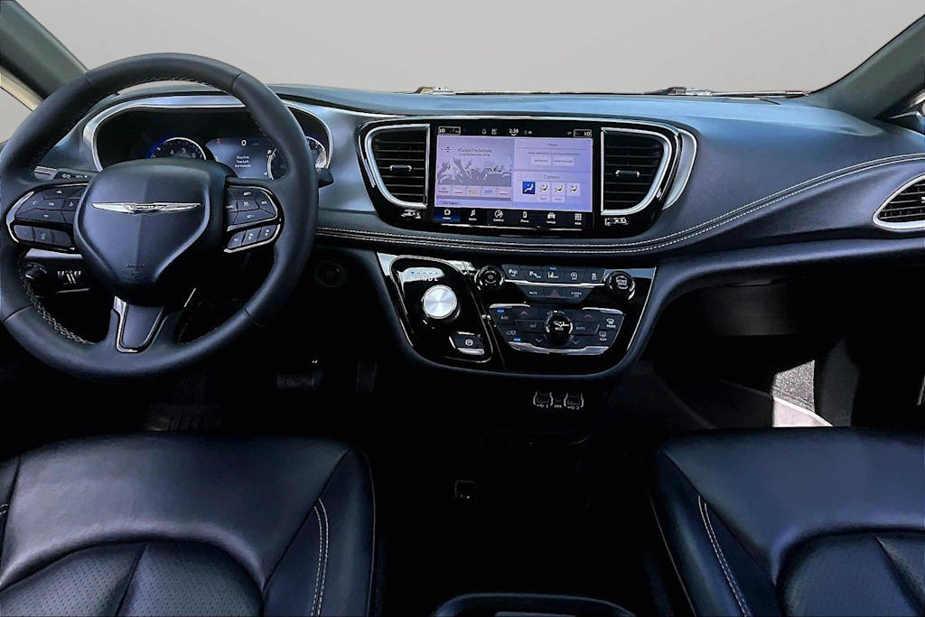 Thumbnail: 2023 Chrysler Pacifica - 11