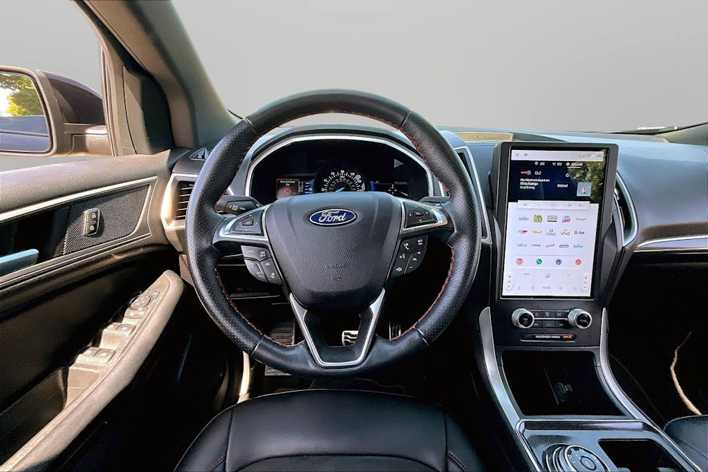 Thumbnail: 2021 Ford Edge - 2
