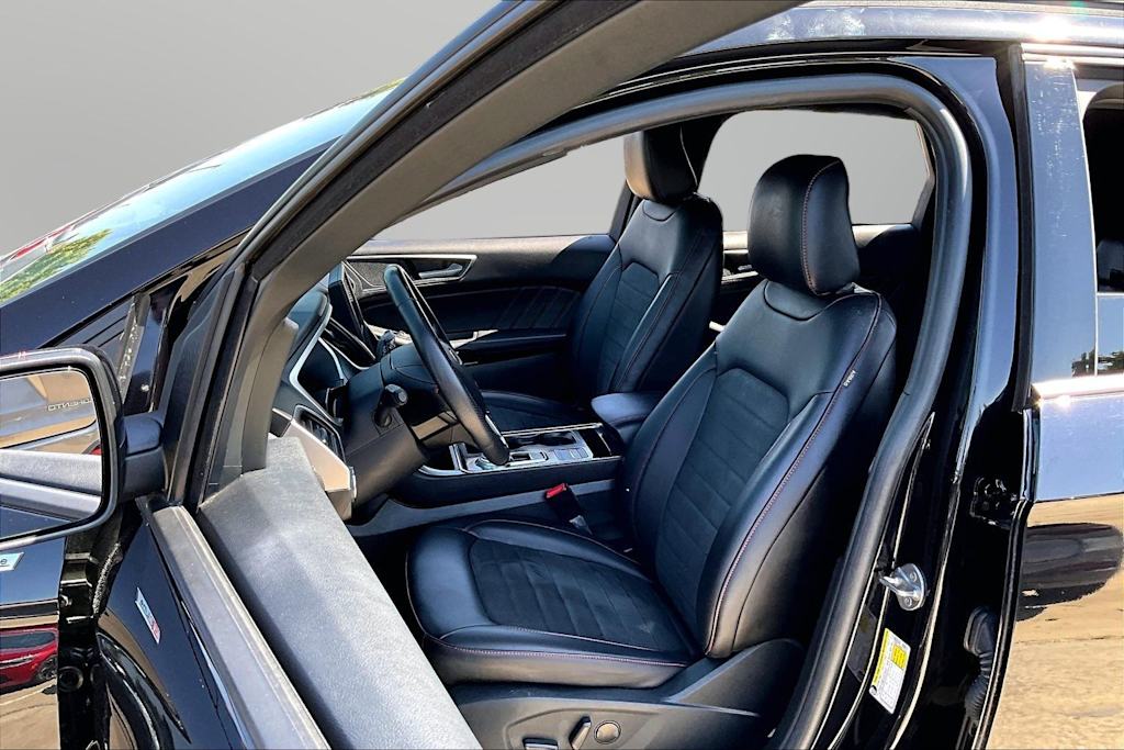 Thumbnail: 2021 Ford Edge - 9