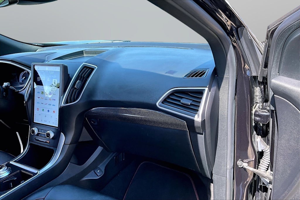 Thumbnail: 2021 Ford Edge - 12