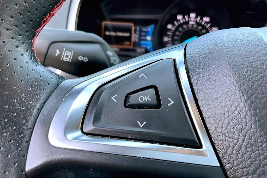 Thumbnail: 2021 Ford Edge - 20