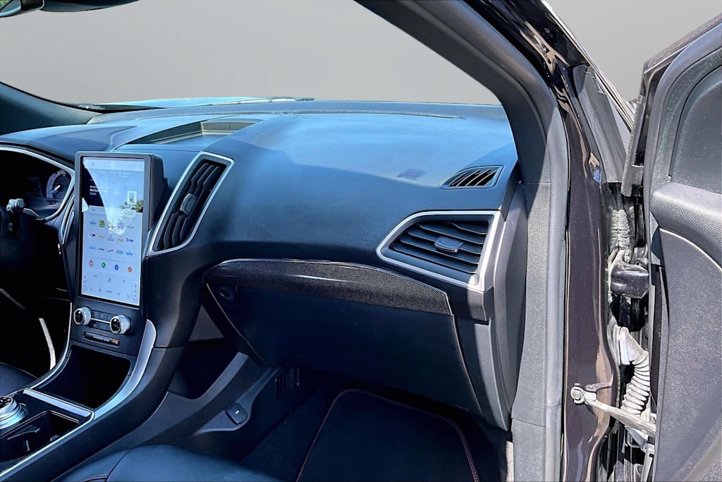 Thumbnail: 2021 Ford Edge - 12