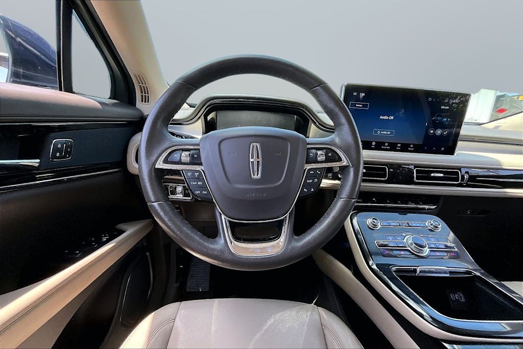 Thumbnail: 2023 Lincoln Nautilus - 2
