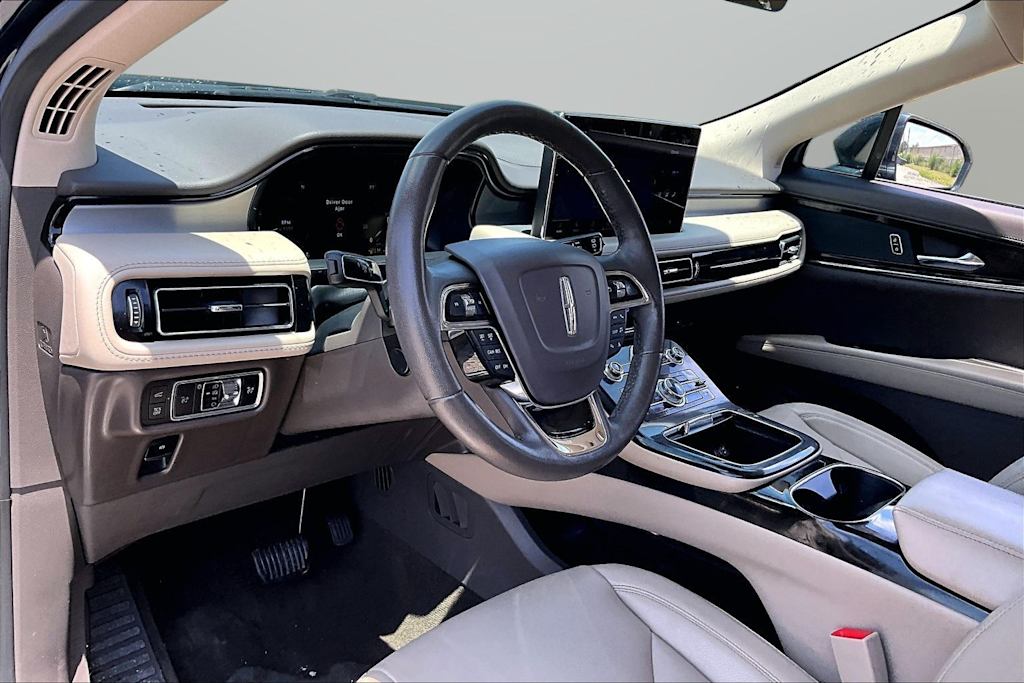 Thumbnail: 2023 Lincoln Nautilus - 7