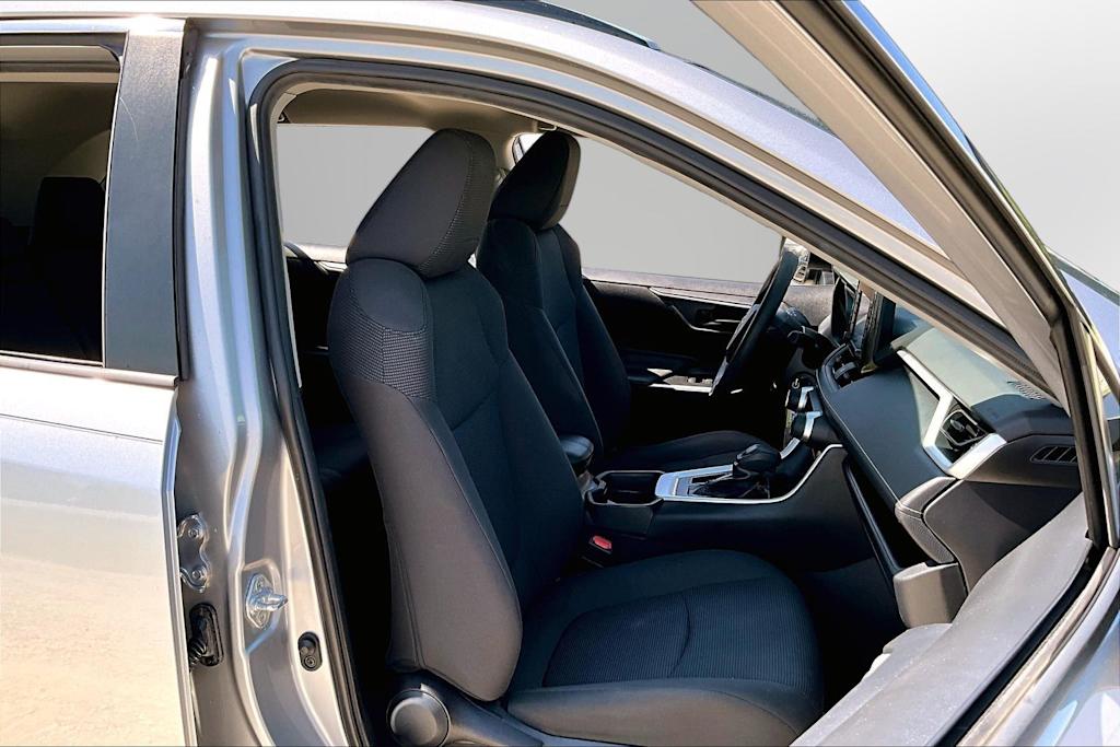 Thumbnail: 2020 Toyota RAV4 - 9
