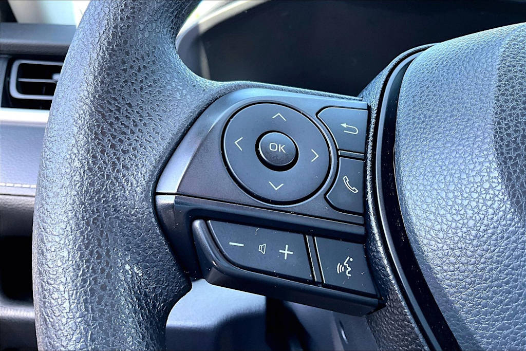 Thumbnail: 2020 Toyota RAV4 - 22