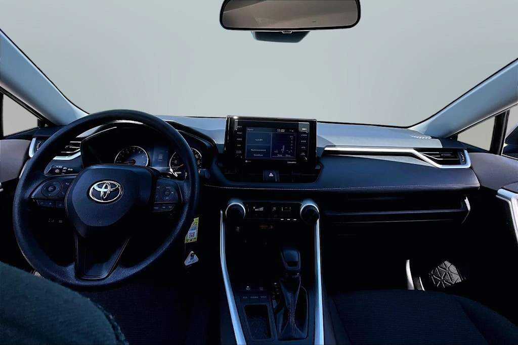 Thumbnail: 2020 Toyota RAV4 - 12
