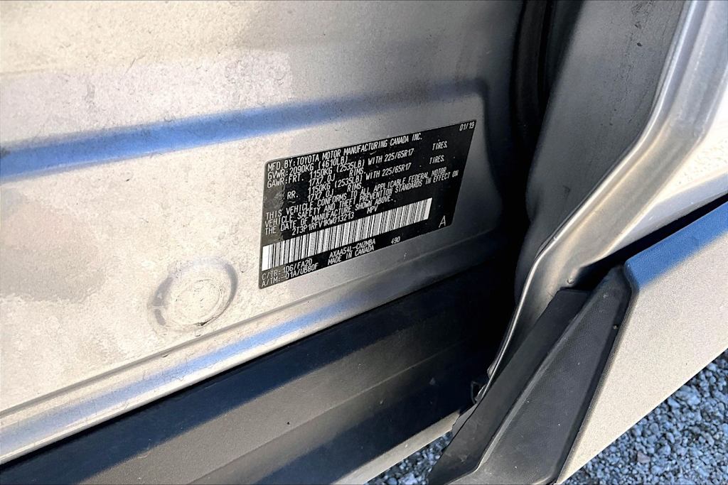 Thumbnail: 2019 Toyota RAV4 - 15