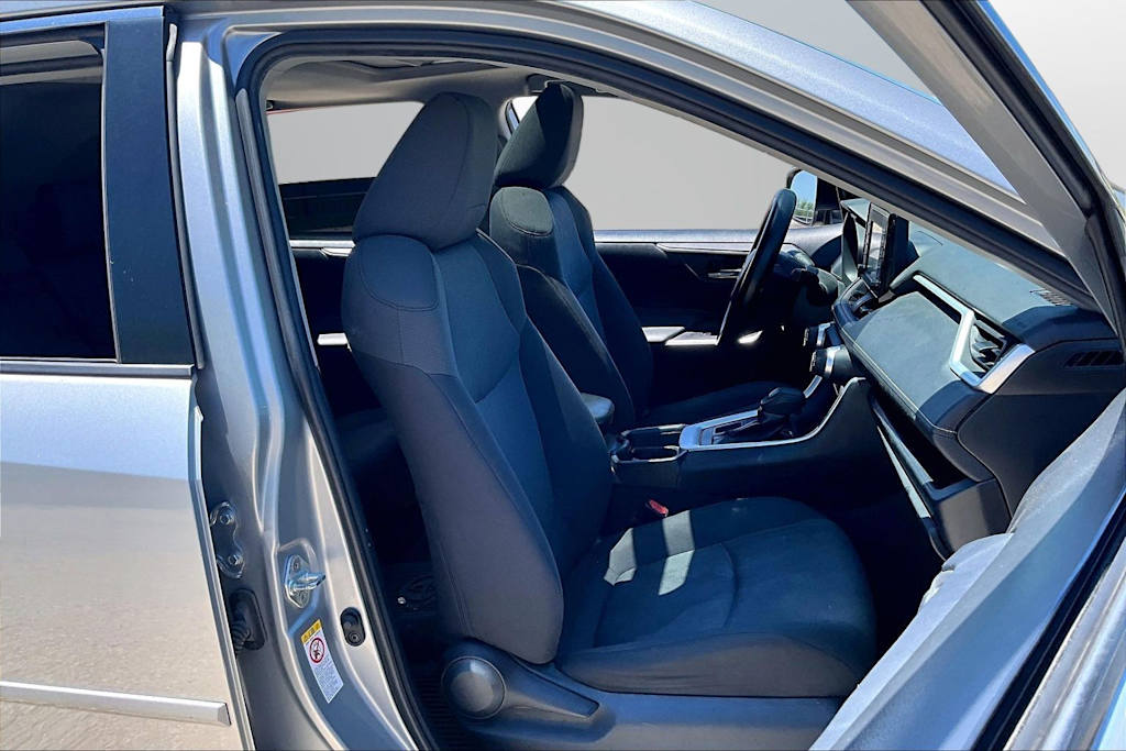 Thumbnail: 2019 Toyota RAV4 - 8