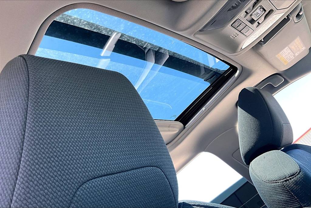Thumbnail: 2019 Toyota RAV4 - 18