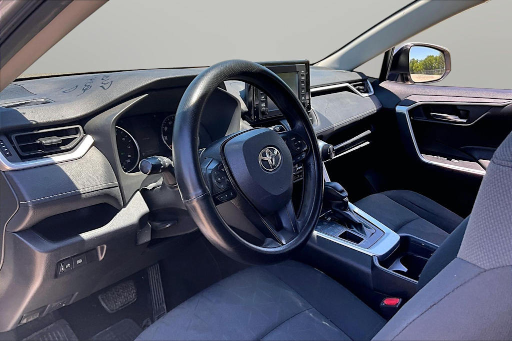Thumbnail: 2019 Toyota RAV4 - 7