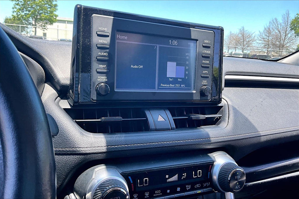 Thumbnail: 2019 Toyota RAV4 - 11