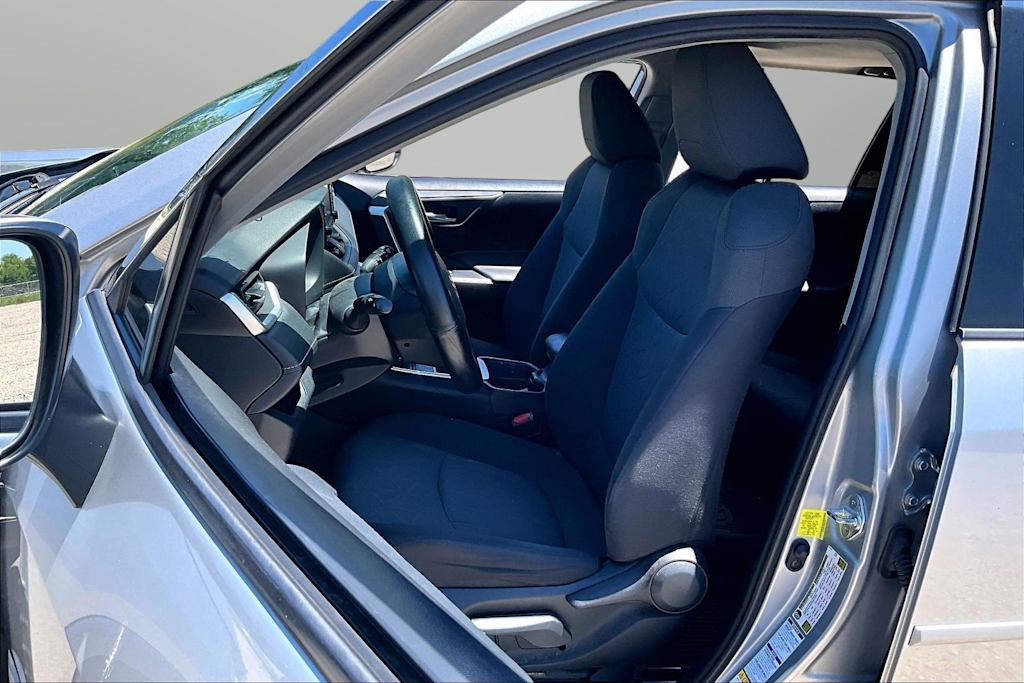 Thumbnail: 2019 Toyota RAV4 - 9