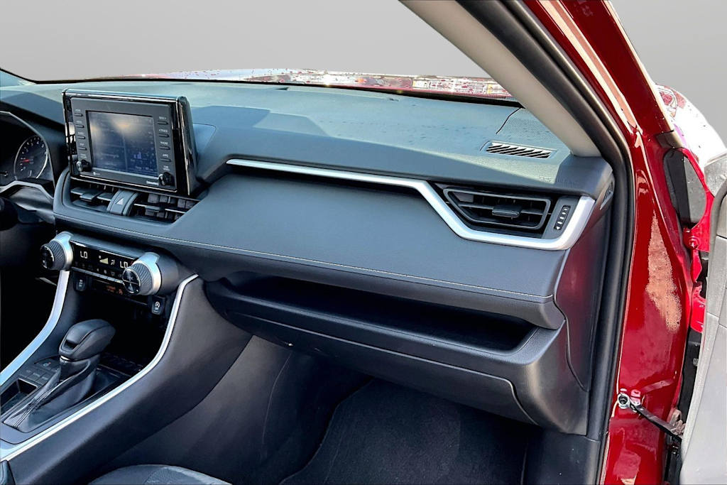 Thumbnail: 2021 Toyota RAV4 - 13