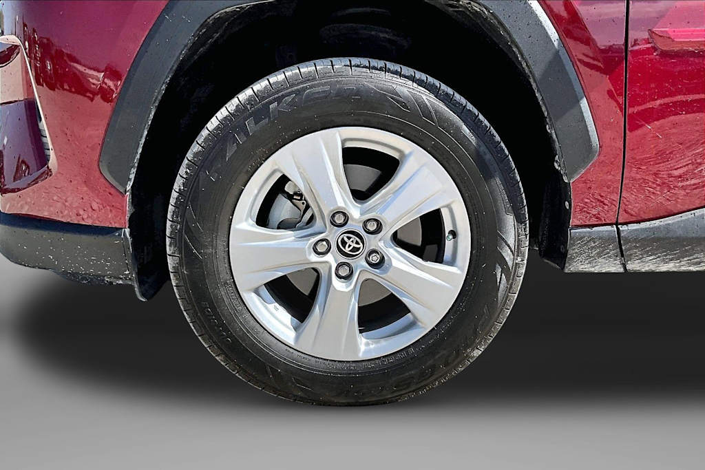 Thumbnail: 2021 Toyota RAV4 - 7
