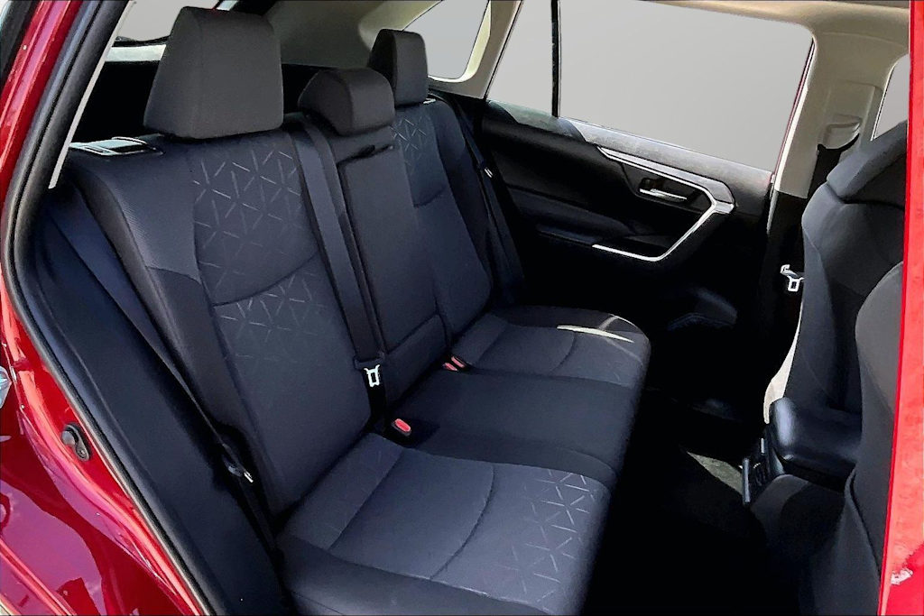 Thumbnail: 2021 Toyota RAV4 - 27