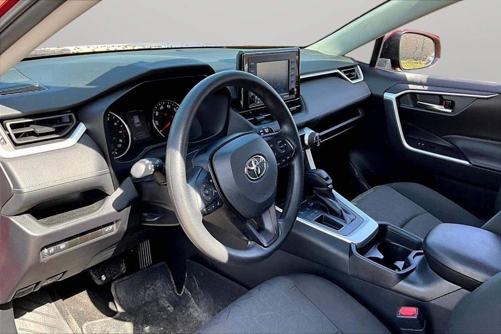 Thumbnail: 2021 Toyota RAV4 - 8