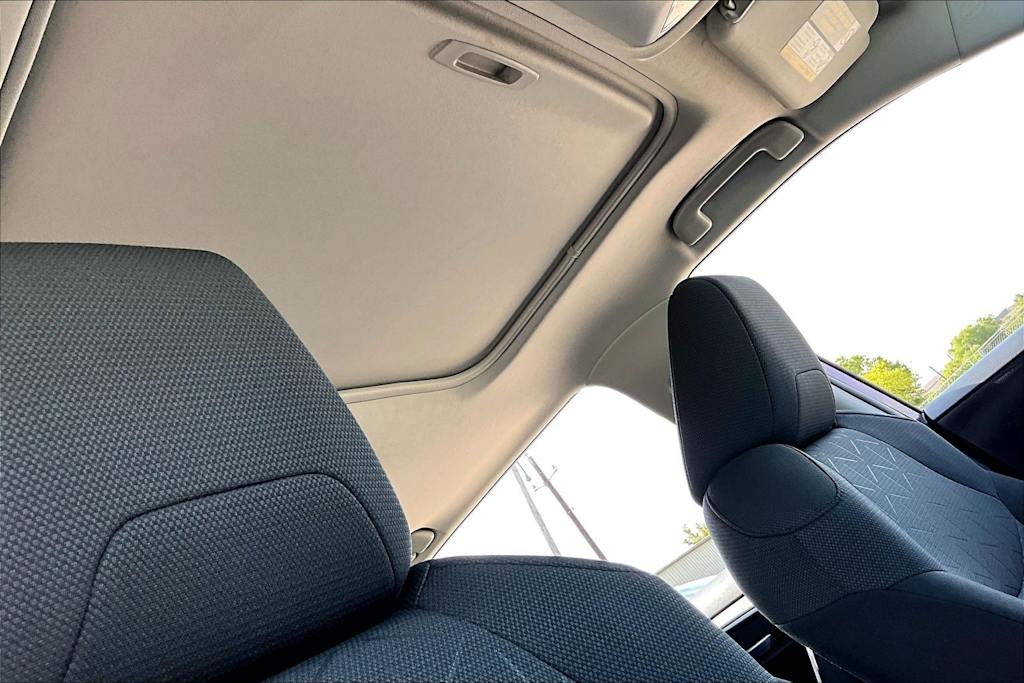Thumbnail: 2021 Toyota RAV4 - 20