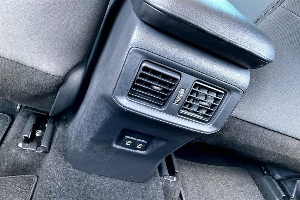 Thumbnail: 2021 Toyota RAV4 - 25