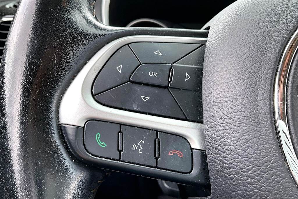 Thumbnail: 2020 Jeep Compass - 18