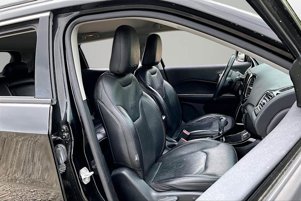 Thumbnail: 2020 Jeep Compass - 9
