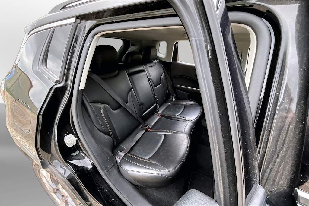 Thumbnail: 2020 Jeep Compass - 23