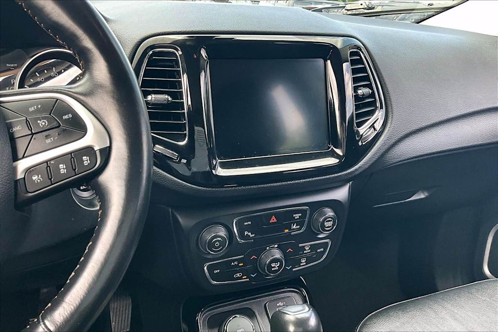Thumbnail: 2021 Jeep Compass - 13
