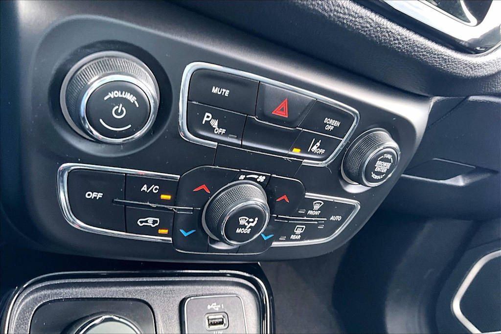 Thumbnail: 2021 Jeep Compass - 24
