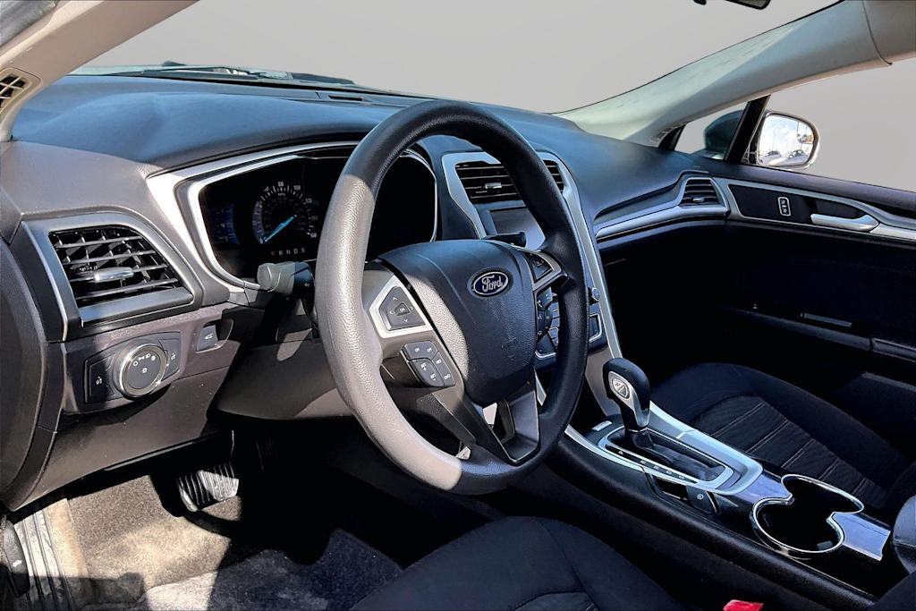 Thumbnail: 2016 Ford Fusion - 7