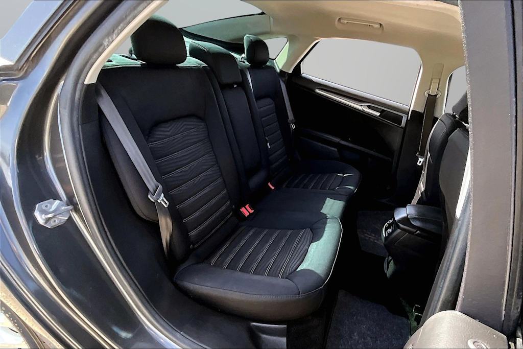 Thumbnail: 2016 Ford Fusion - 27