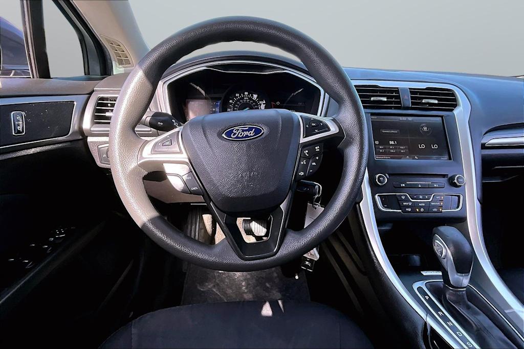 Thumbnail: 2016 Ford Fusion - 2