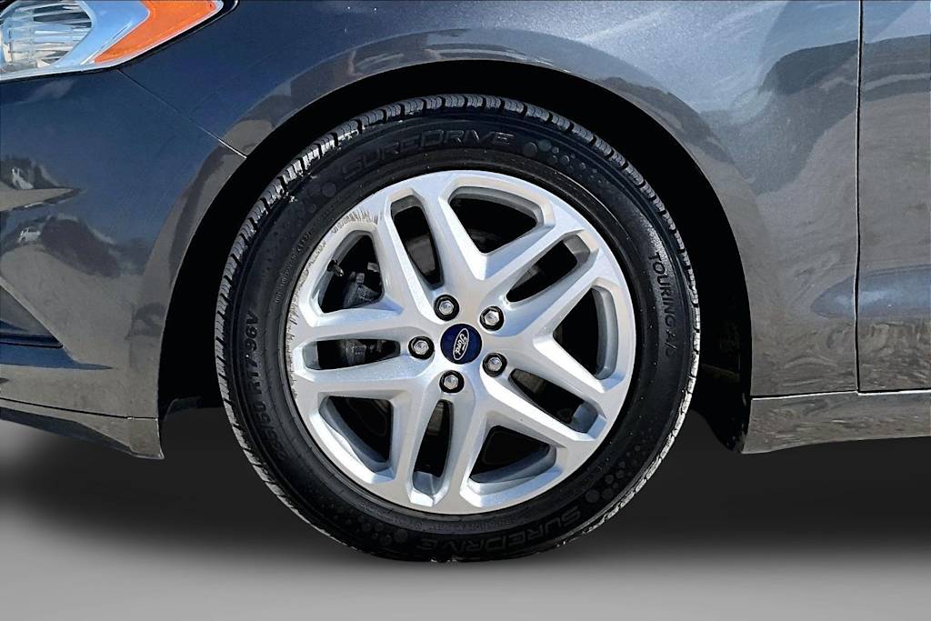 Thumbnail: 2016 Ford Fusion - 6