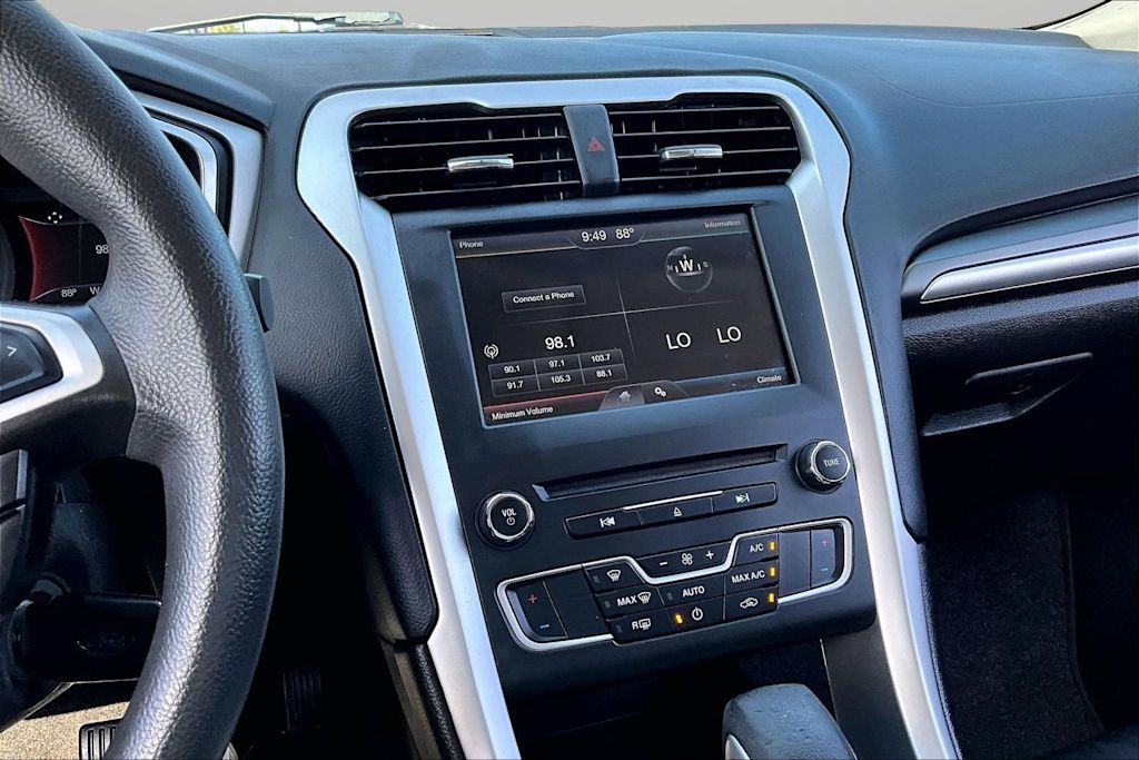 Thumbnail: 2016 Ford Fusion - 13