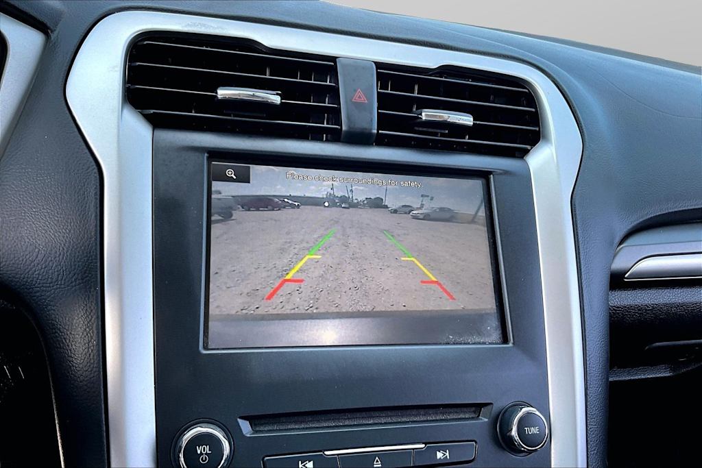 Thumbnail: 2016 Ford Fusion - 23