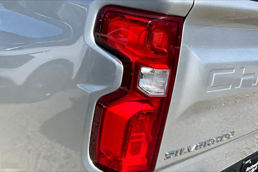 Thumbnail: 2020 Chevrolet Silverado 1500 - 33