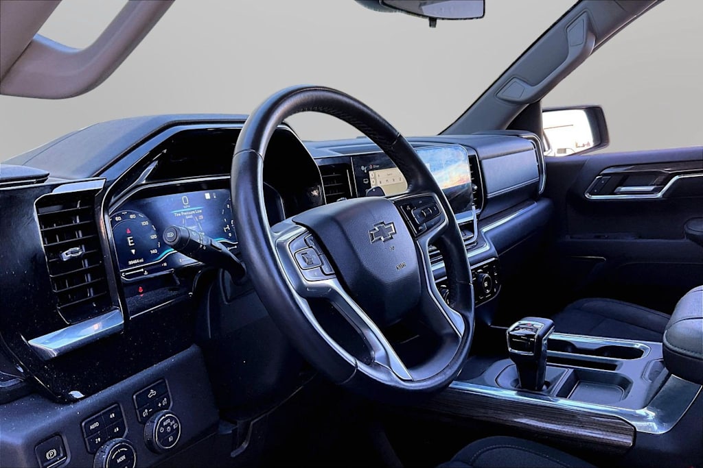 Thumbnail: 2023 Chevrolet Silverado 1500 - 8