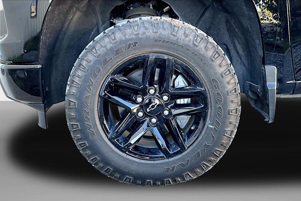 Thumbnail: 2023 Chevrolet Silverado 1500 - 6