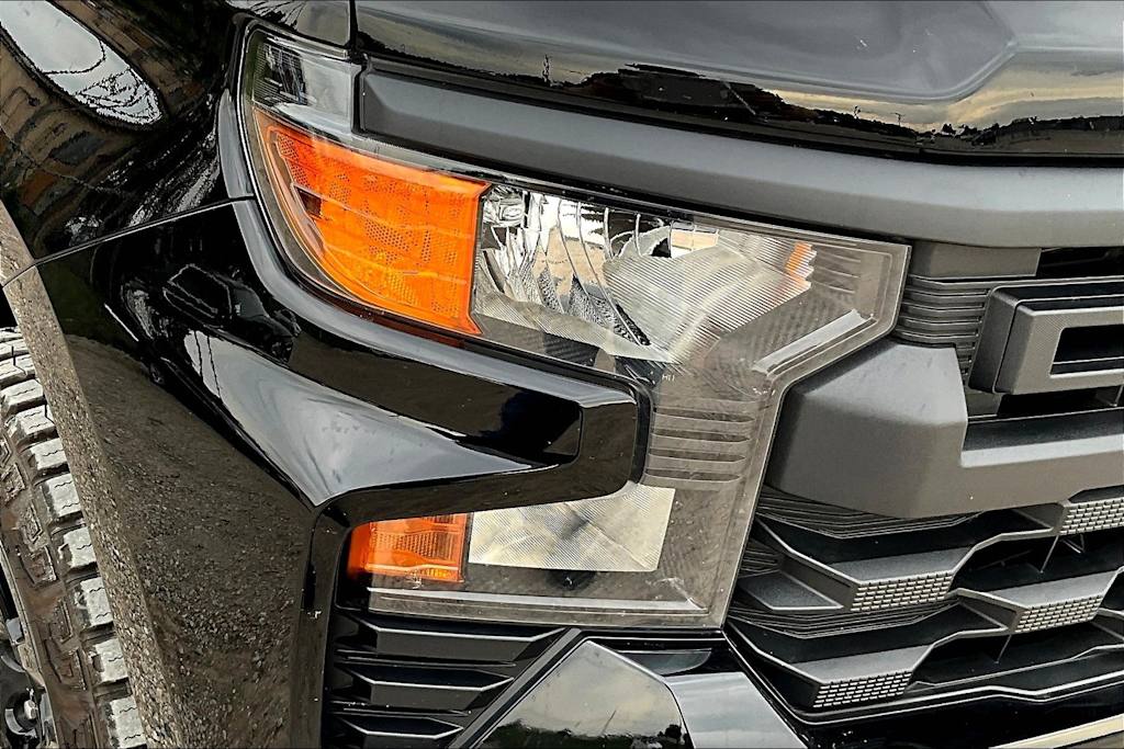 2025 Chevrolet Silverado 1500 Custom 33